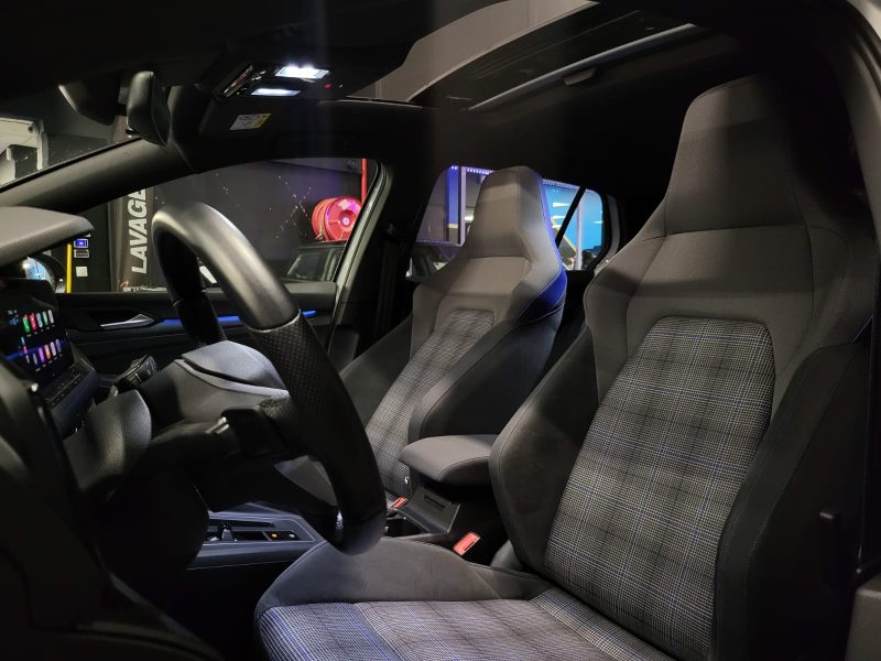 VOLKSWAGEN GOLF VIII GTE 1.4 EHYBRID 245 CV CARPLAY / REGULATEUR ADAPTATIF / SIEGES ET VOLANT CHAUFF