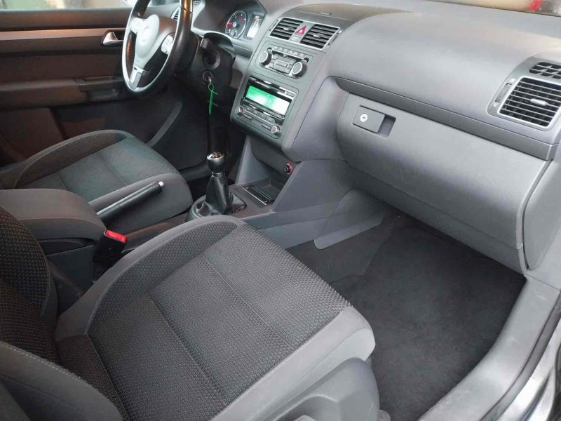 VOLKSWAGEN TOURAN CONFORTLINE