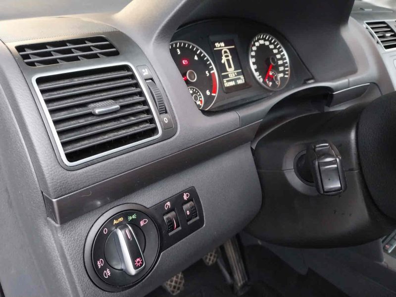 VOLKSWAGEN TOURAN CONFORTLINE