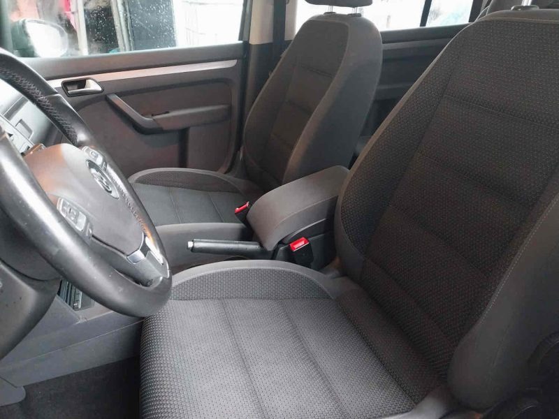 VOLKSWAGEN TOURAN CONFORTLINE