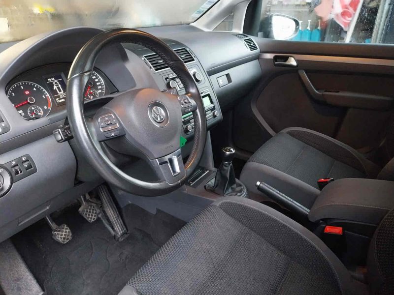 VOLKSWAGEN TOURAN CONFORTLINE