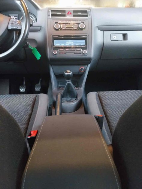 VOLKSWAGEN TOURAN CONFORTLINE