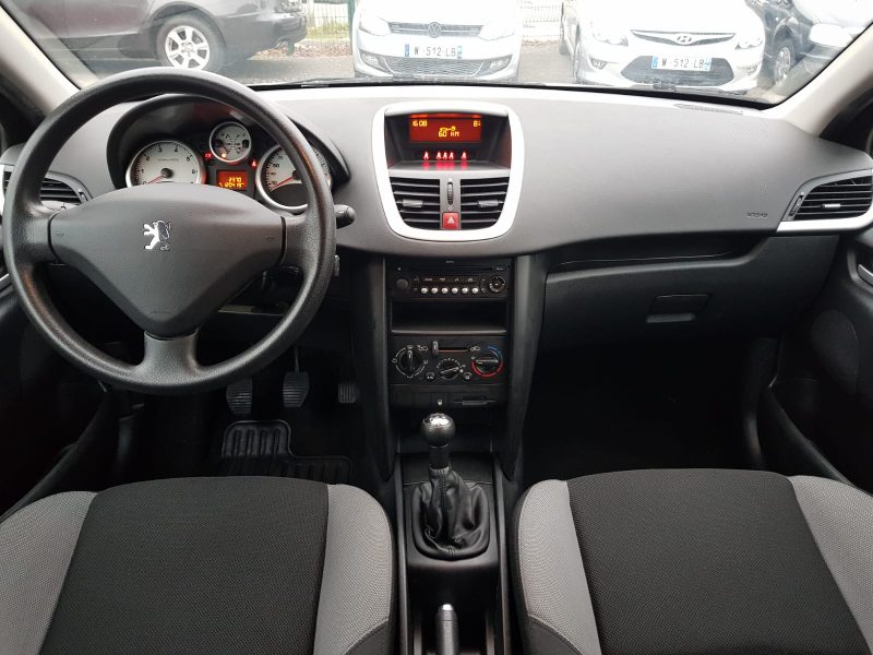 PEUGEOT  207 1.4i 75CV URBAN MOVE