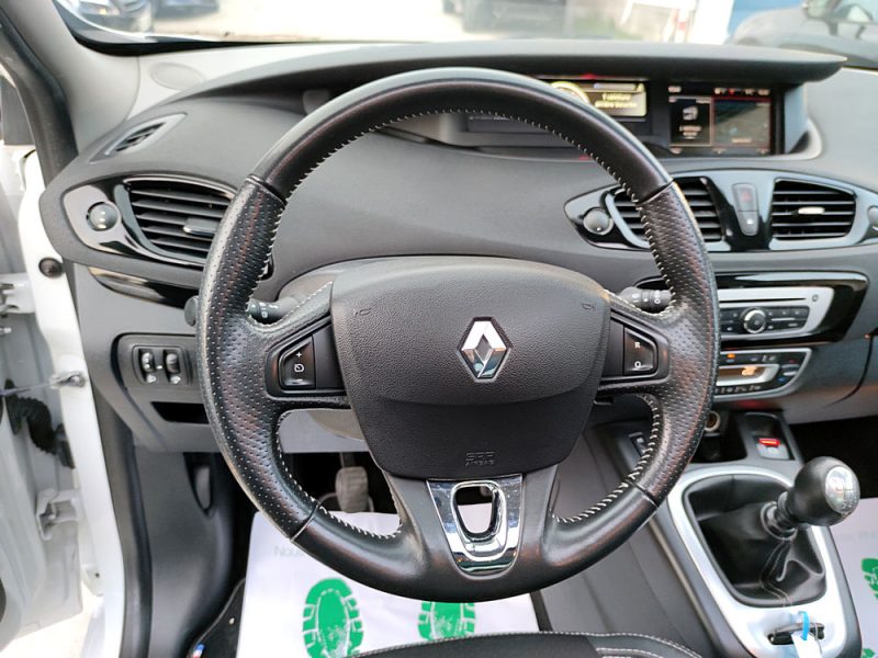 RENAULT SCÉNIC III 2016