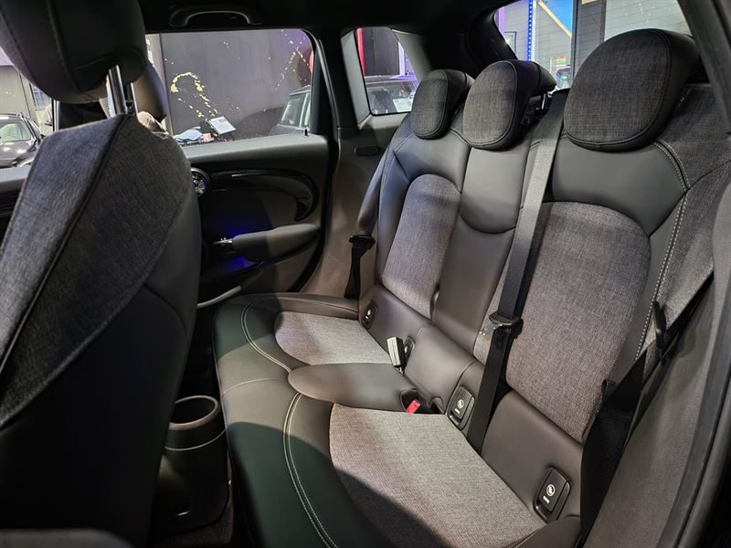 MINI MINI COOPER 136 CV EDITION GREENWICH BVA7 TOIT OUVRANT / PACK LUMIERE D'AMBIANCE / CARPLAY