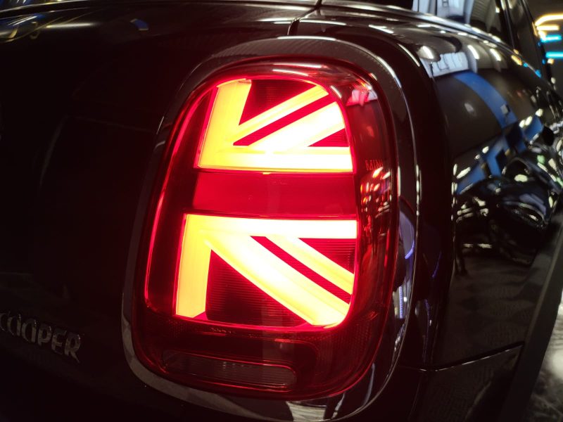 MINI MINI COOPER 136 CV EDITION GREENWICH BVA7 TOIT OUVRANT / PACK LUMIERE D'AMBIANCE / CARPLAY