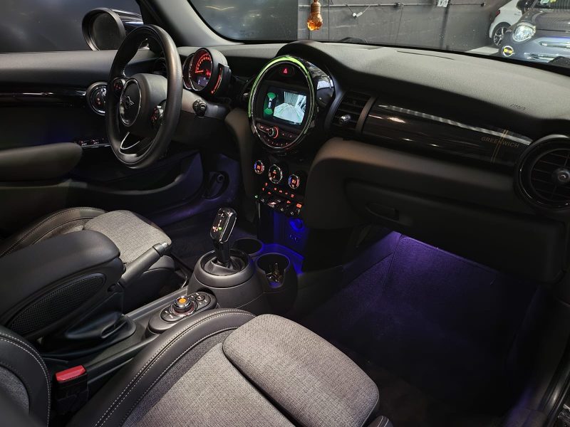 MINI MINI COOPER 136 CV EDITION GREENWICH BVA7 TOIT OUVRANT / PACK LUMIERE D'AMBIANCE / CARPLAY