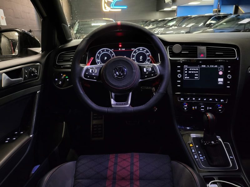 VOLKSWAGEN GOLF VII GTI TCR 2.0 TSI 290 CV REGULATEUR ADAPTATIF / TOIT NOIR / CARPLAY / CAMERA DE RE