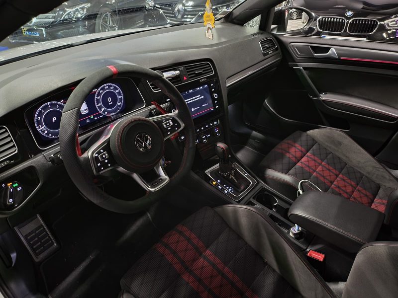 VOLKSWAGEN GOLF VII GTI TCR 2.0 TSI 290 CV REGULATEUR ADAPTATIF / TOIT NOIR / CARPLAY / CAMERA DE RE