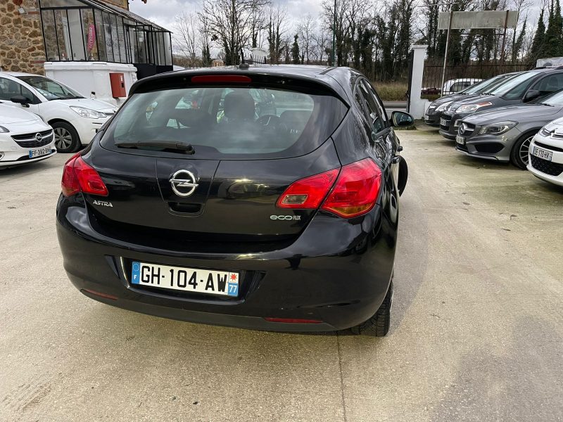OPEL ASTRA J 2010