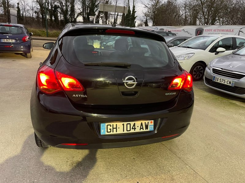 OPEL ASTRA J 2010