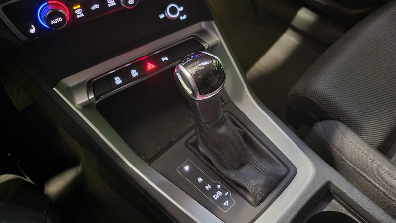 AUDI Q3 35 TFSI Mild Hybrid DSG7 150cv S-LINE / CARPLAY / PACK LUMIERES D\'AMBIANCE