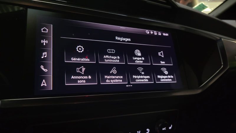 AUDI Q3 35 TFSI Mild Hybrid DSG7 150cv S-LINE / CARPLAY / PACK LUMIERES D\'AMBIANCE