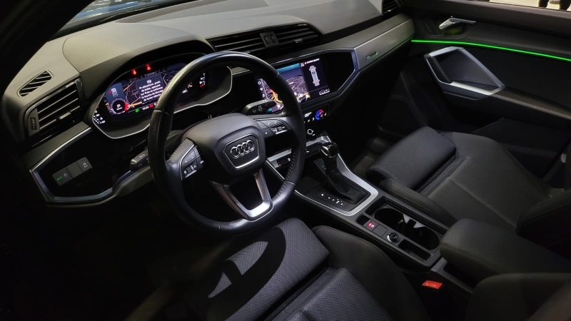 AUDI Q3 35 TFSI Mild Hybrid DSG7 150cv S-LINE / CARPLAY / PACK LUMIERES D\'AMBIANCE