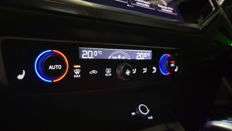 AUDI Q3 35 TFSI Mild Hybrid DSG7 150cv S-LINE / CARPLAY / PACK LUMIERES D\'AMBIANCE