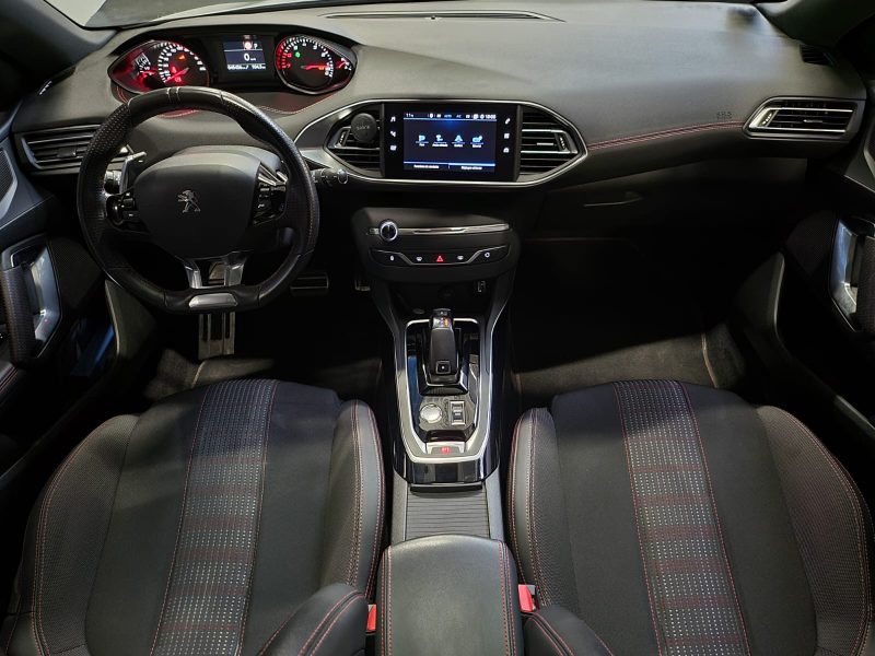 PEUGEOT 308 GT LINE 130cv S&S EAT8 / SUIVI PEUGEOT / TOIT PANORAMIQUE / CARPLAY / KEYLESS