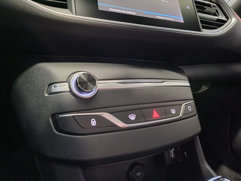 PEUGEOT 308 GT LINE 130cv S&S EAT8 / SUIVI PEUGEOT / TOIT PANORAMIQUE / CARPLAY / KEYLESS