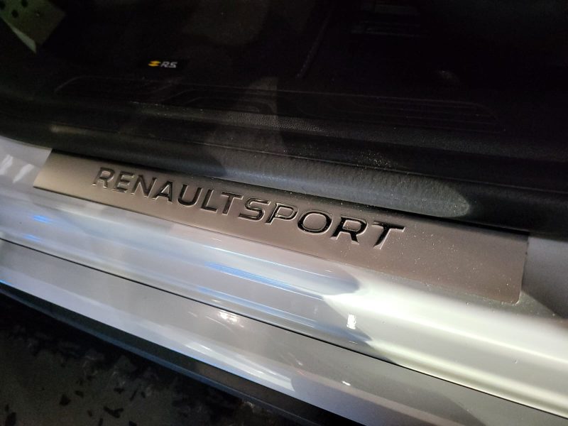 1.8 RS TROPHY 300cv BVA Sièges Recaro