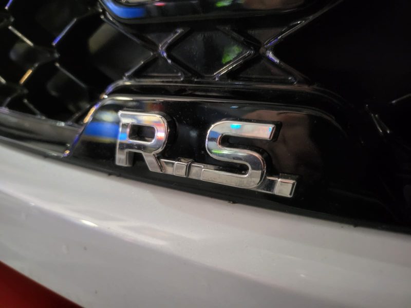 1.8 RS TROPHY 300cv BVA Sièges Recaro