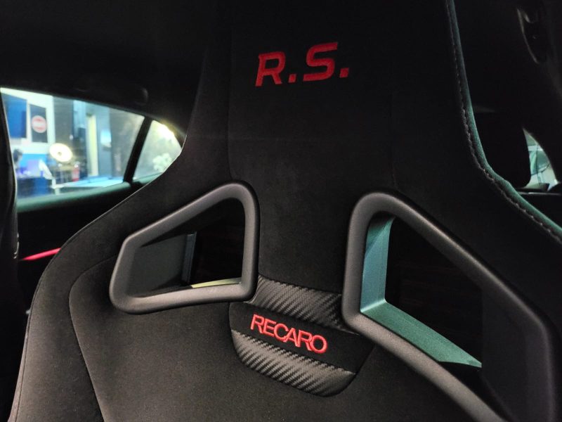 1.8 RS TROPHY 300cv BVA Sièges Recaro
