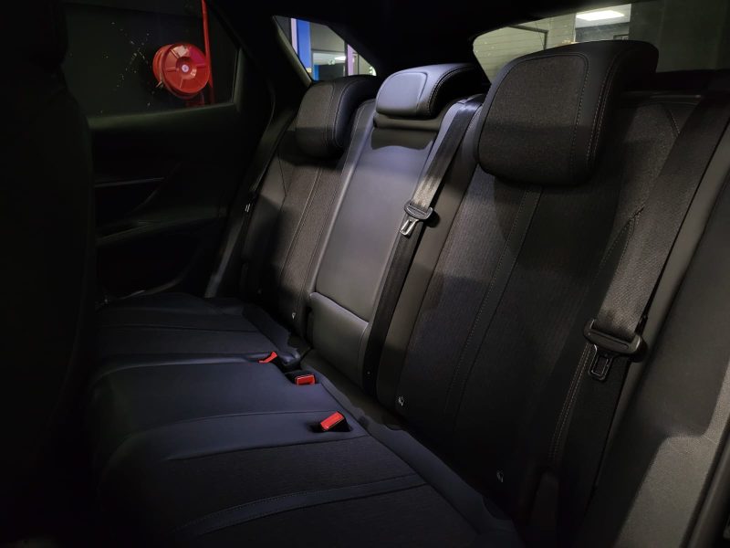 PEUGEOT 3008 1.2 THP 130cv GT LINE /TOIT OUVRANT+CAMERA+CAR PLAY/