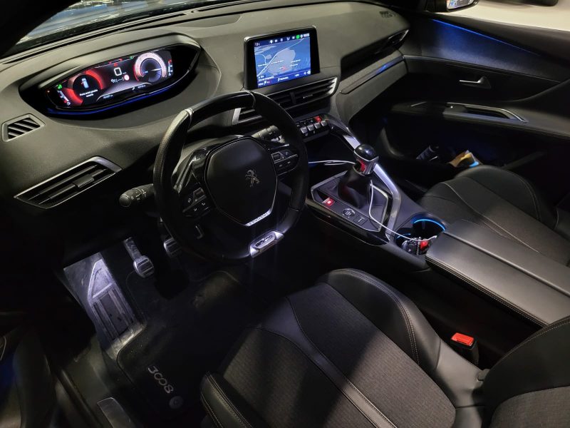 PEUGEOT 3008 1.2 THP 130cv GT LINE /TOIT OUVRANT+CAMERA+CAR PLAY/