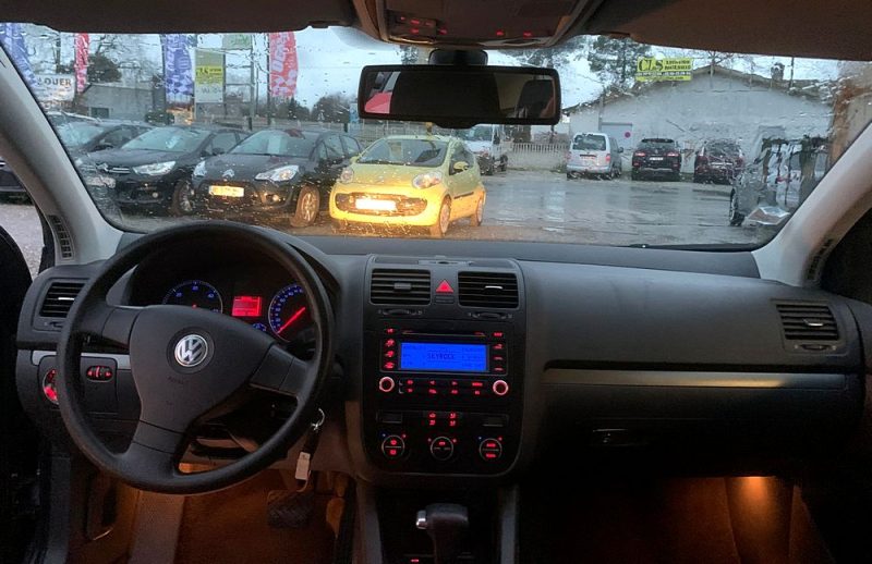 VOLKSWAGEN GOLF 5 2005