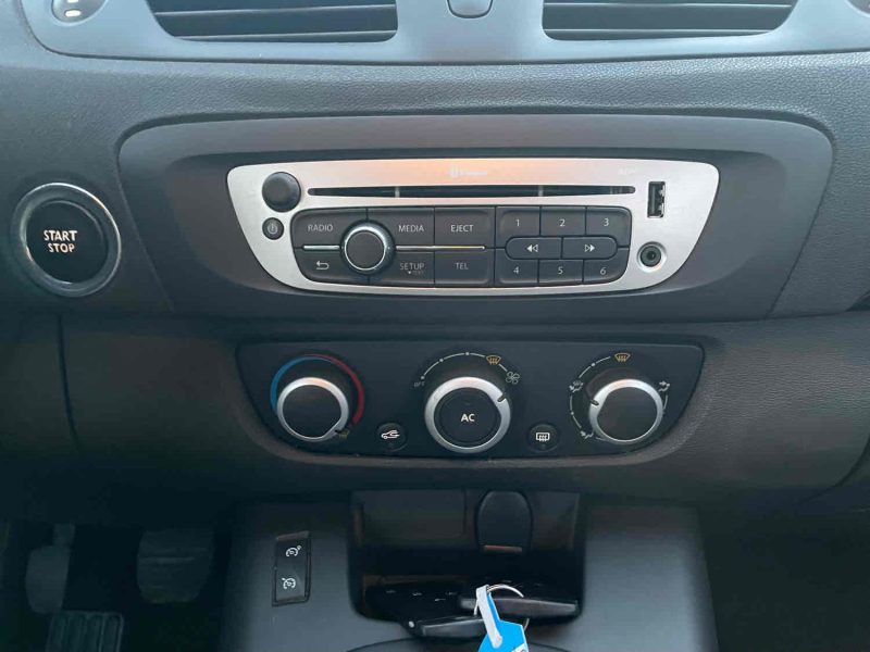 RENAULT SCÉNIC III 2013