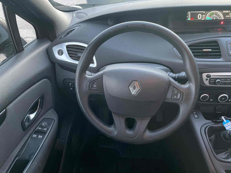 RENAULT SCÉNIC III 2013