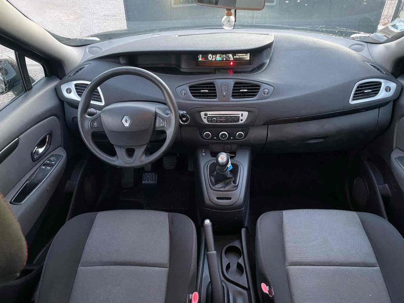 RENAULT SCÉNIC III 2013