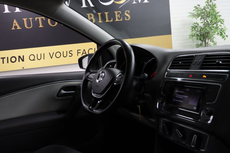 VOLKSWAGEN POLO V 2014