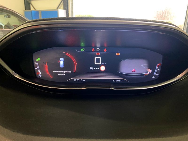 PEUGEOT 5008 II 1.6 BLUEHDI GT-LINE