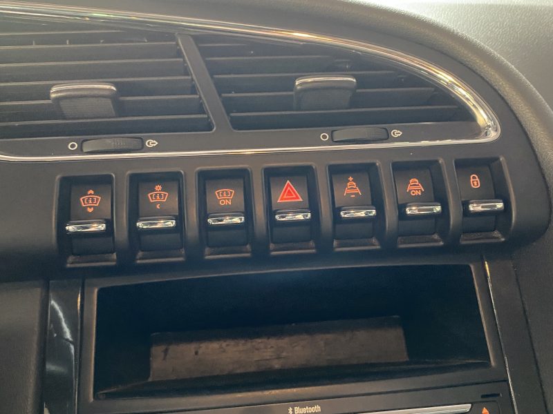 PEUGEOT 3008 1.6 BLUEHDI 110 