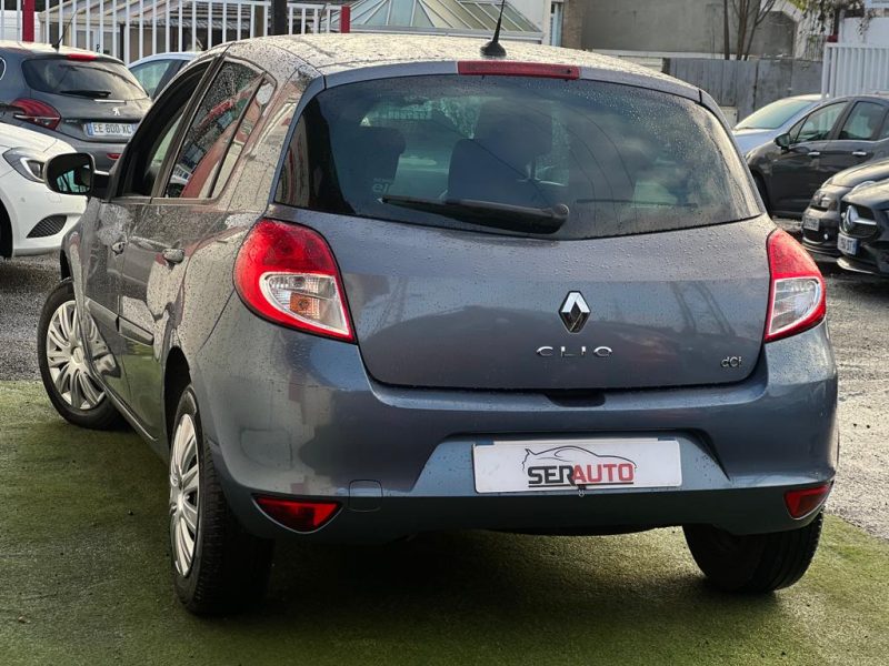 RENAULT CLIO III 2011