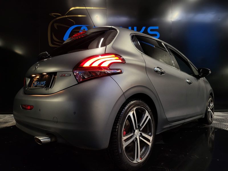 PEUGEOT 208 1.2 THP 110cv GT LINE /CAMERA + REGULATEUR + BLUETOOTH /