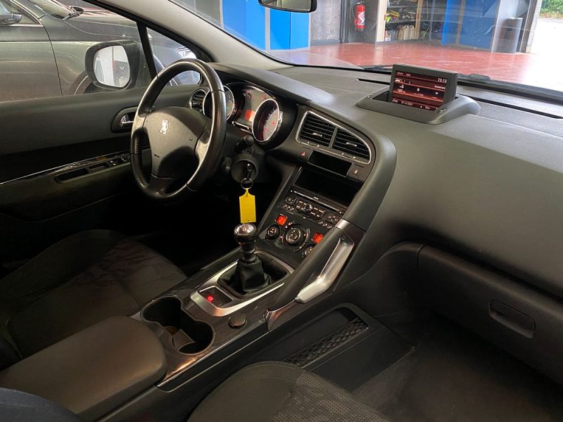 PEUGEOT 3008 1.6 BLUEHDI 109