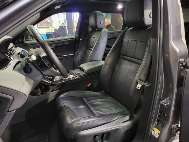 2.0 200cv / SE R DYNAMIC / APPLE CARPLAY