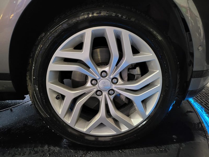 2.0 200cv / SE R DYNAMIC / APPLE CARPLAY