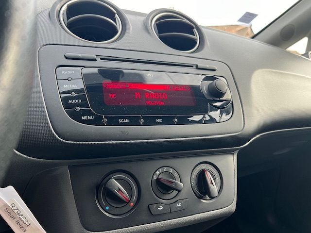 SEAT Ibiza IV Phase 2 SC 1.2 TSI DSG 105 ch Boîte auto