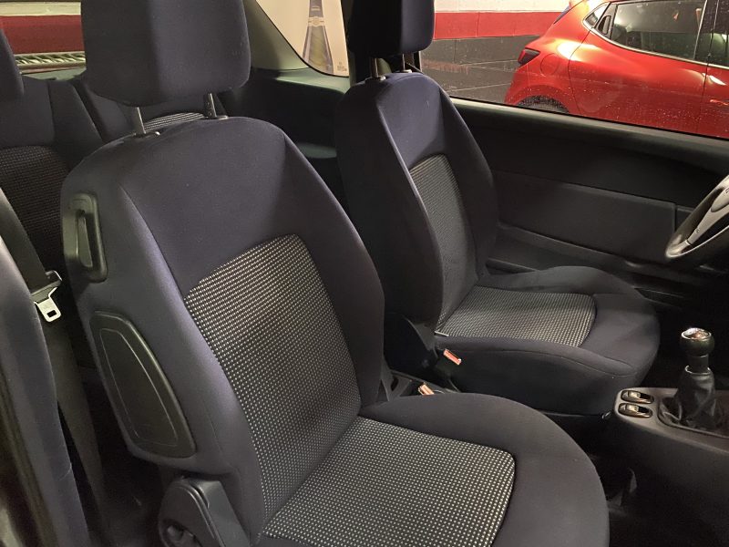 PEUGEOT 1007 1.4 75 Ch