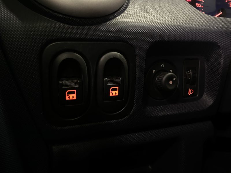 PEUGEOT 1007 1.4 75 Ch