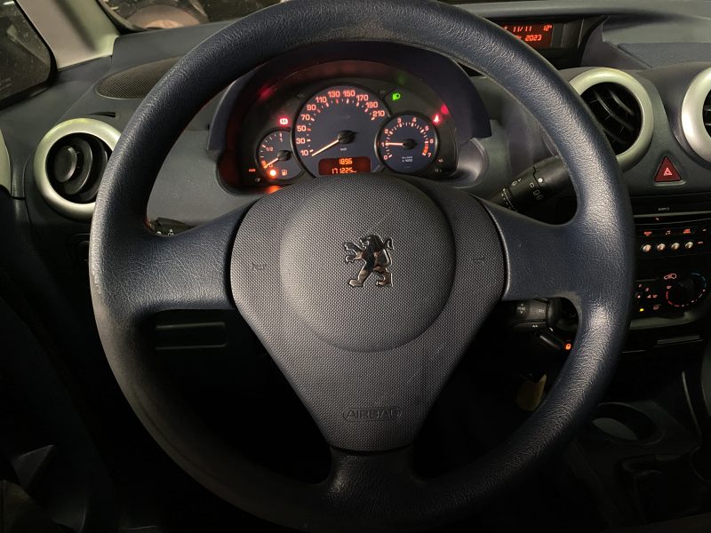 PEUGEOT 1007 1.4 75 Ch
