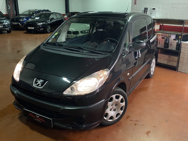 PEUGEOT 1007 1.4 75 Ch