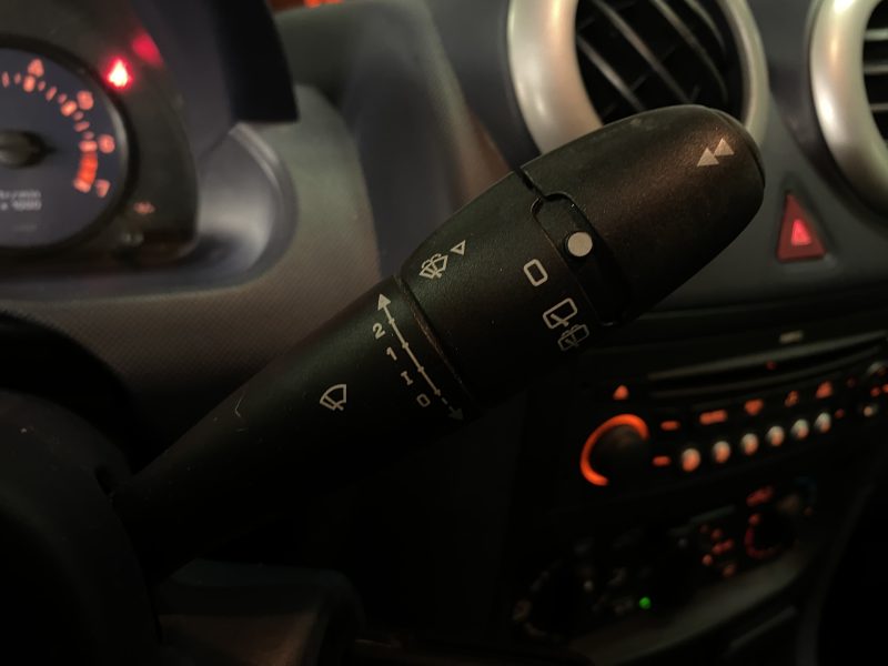 PEUGEOT 1007 1.4 75 Ch