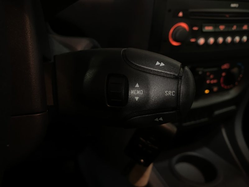 PEUGEOT 1007 1.4 75 Ch