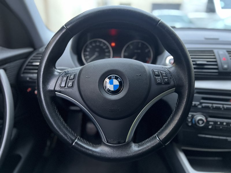 BMW SERIE 1 116D PAYEZ EN 4 X !