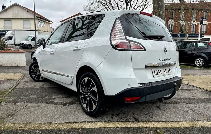 RENAULT SCÉNIC III 2016