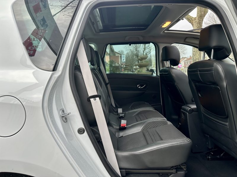 RENAULT SCÉNIC III 2016