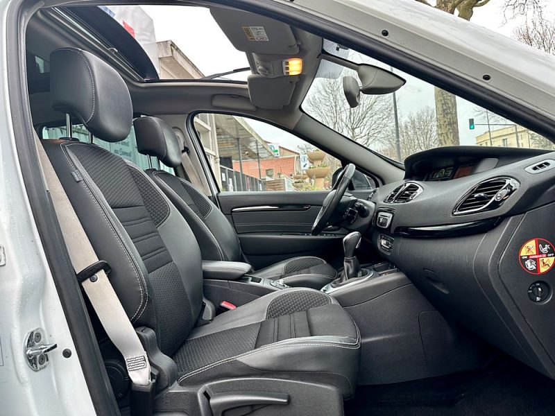 RENAULT SCÉNIC III 2016