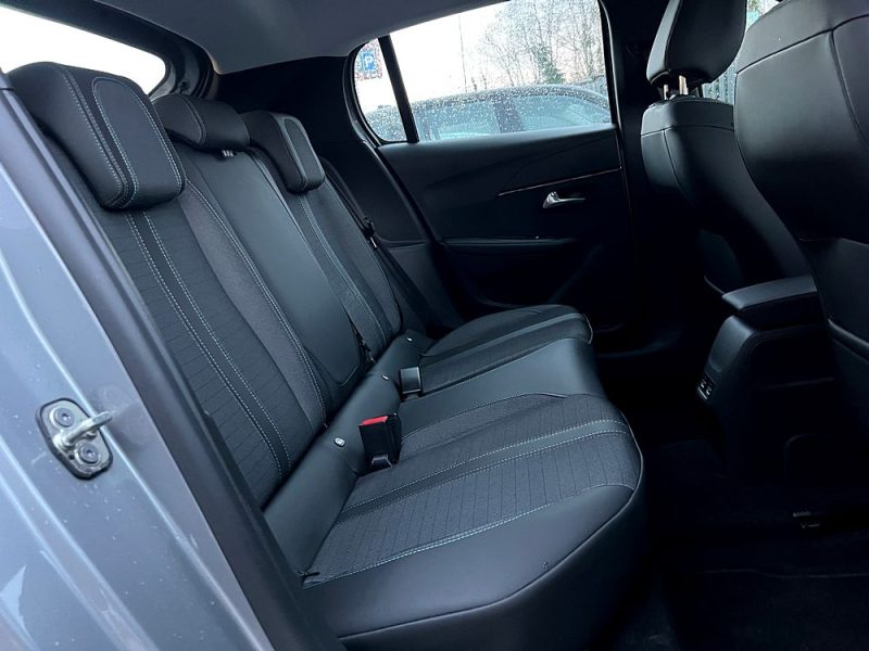 PEUGEOT 208 II ALLURE 1.2 100 Cv COMPTEUR 3D GPS APPLE & ANDROID CLE MAIN LIBRE BVM6 - GARANTIE 1 AN